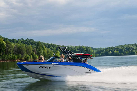 Катер Yamaha 222XD